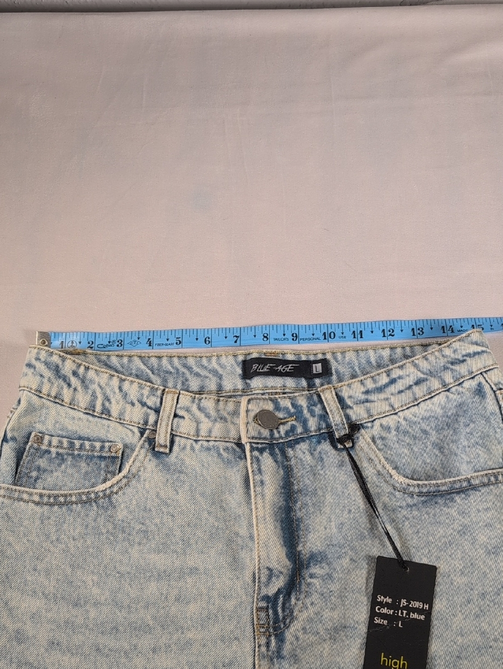Blue Age High Rise Light Wash Denim Shorts with Raw Hem Size Large - Picture 4 of 9